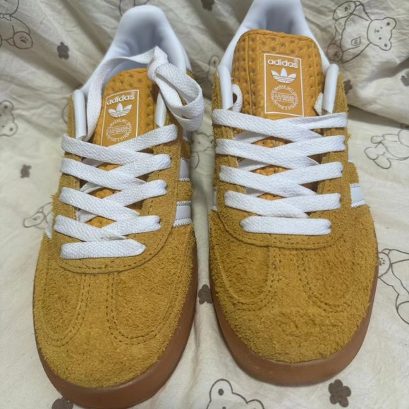 Adidas Mustard Suede Sneakers - Picture 4 of 6